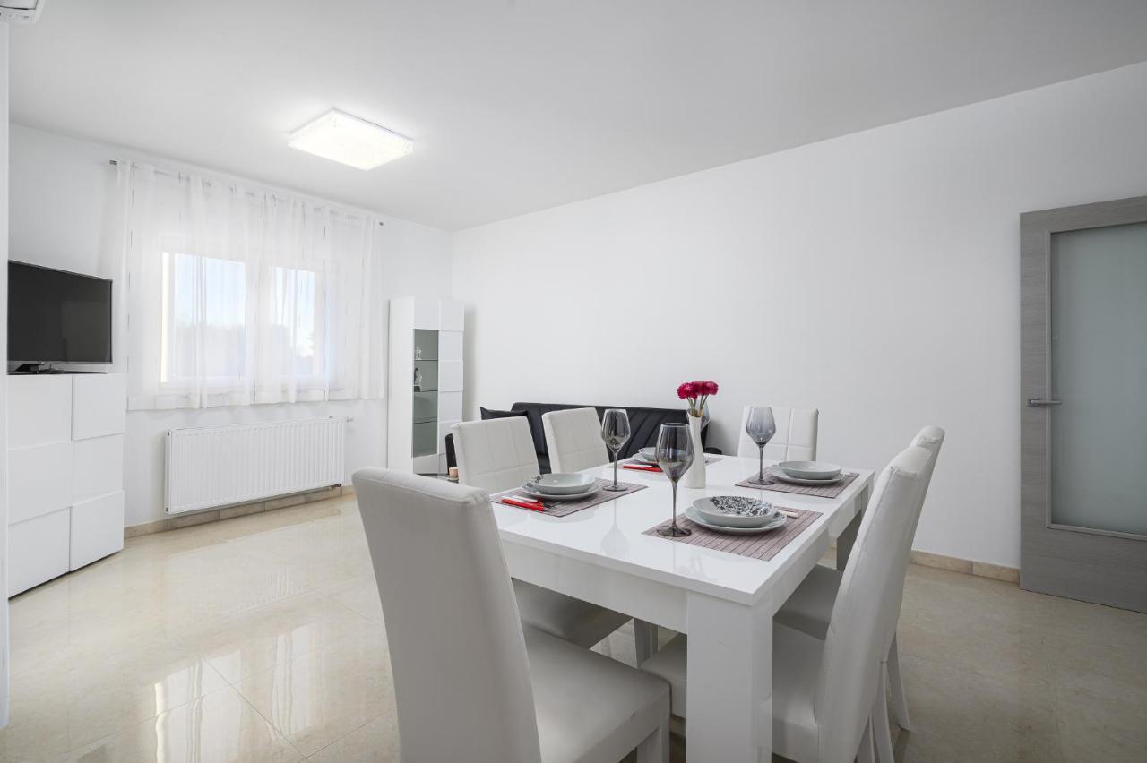 Stancija Amorozo 5 Poreč Buitenkant foto